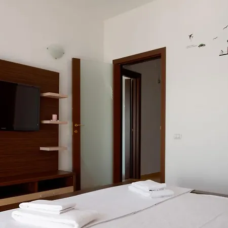 Apartament Ralu's *